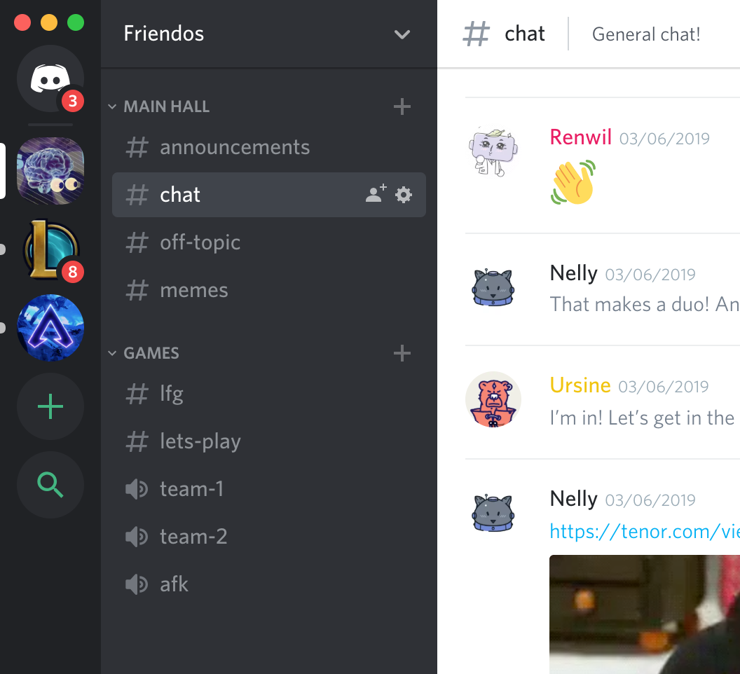 Discord’s dark sidebar on light theme.